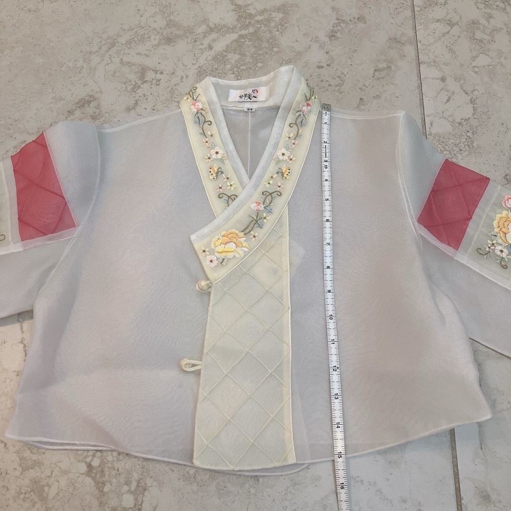 Korean Hanbok - Picture 7 of 8
